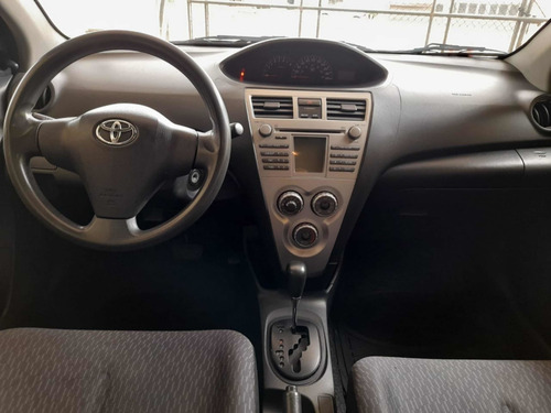 Imagen 13 de 13 de Toyota Yaris 2011 1.5 Sedan Core Aa At