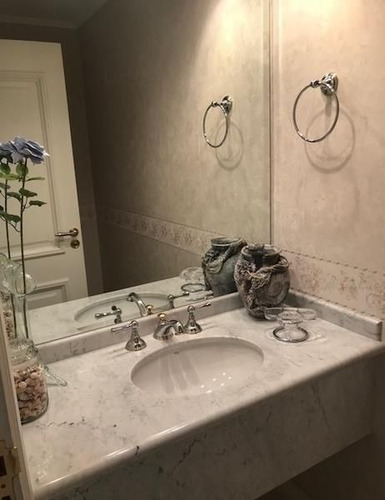 Apartamento En Venta De 3 Dormitorios En Playa Mansa