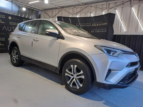 Toyota RAV4 Std 4x2 722cl0