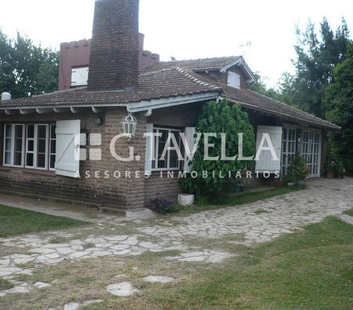 Imagen 2 de 13 de Casa 4 Amb. Con Parque 3.000 Mts , V.udaondo, Ituzaingo