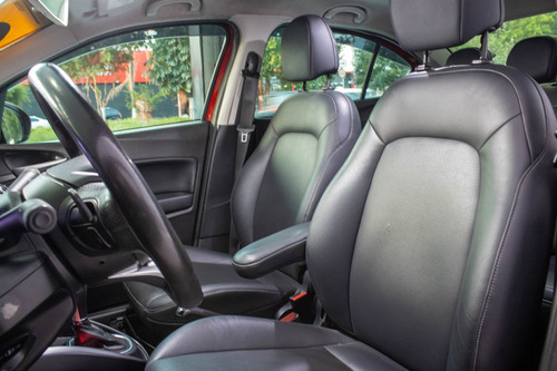 Fiat Cronos 1.8 Precision 16v Flex Aut. 4p