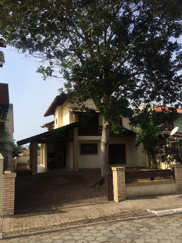 Lindo Sobrado Em Itaguaçu-sfs | 01 Suíte + 02 Dormitórios | À 250 Mts Da Praia - Sa01014 - 34421221