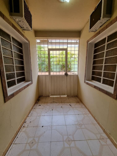 Imagen 13 de 18 de Amplia Casa De Un Nivel En Villa Brasil, Puerto Ordaz