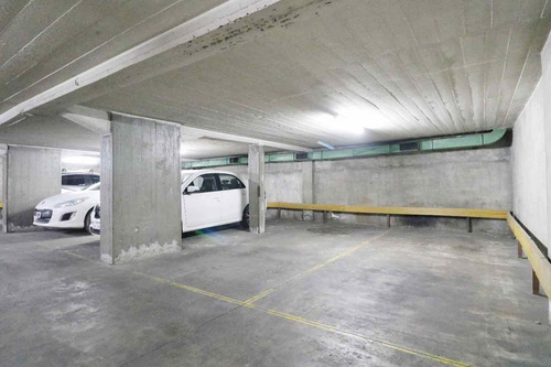 Cochera Fija Cubierta Libertador Rampa