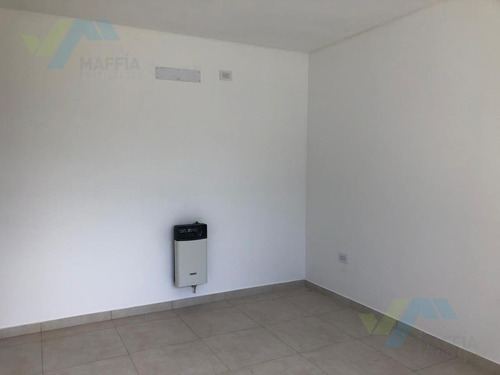 Casa Con Pileta De Construccion Tradicional - San Ramon Pilar Del Este