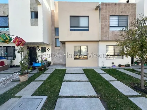 Rincones Del Marques, Renta - Casa Con 3 Recámaras 1 En Planta Baja, Sala De Tv | Air