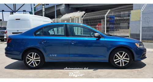 Volkswagen Jetta 2.0 L4 At