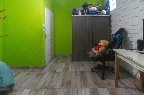 Venta De Casa 6 Ambientes En Pompeya