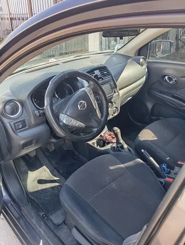 Nissan Versa 1.6 Advance Mt