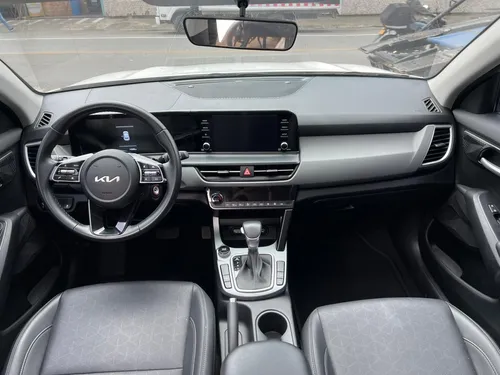 Kia Seltos 2.0 Zenith 4X2