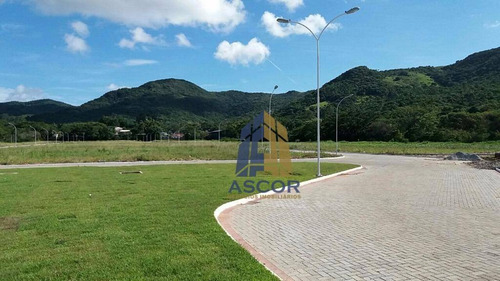 Terreno Em Condomínio Para Quem Quer Morar No Interior Sem Deixar A Capital, Com Toda Intra-estrutura!!! - Te0113