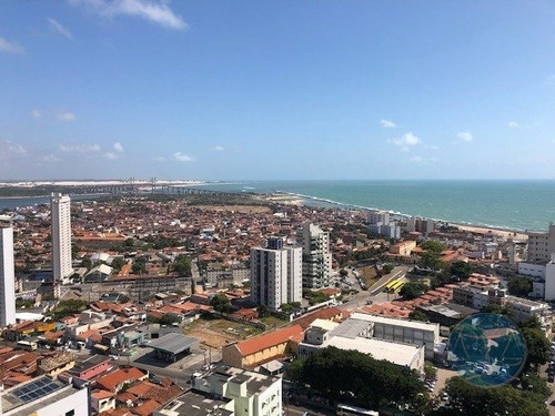 Imagem 8 de 15 de Apartamento A Venda De Alto Padrao Em Petroplis - V-10389