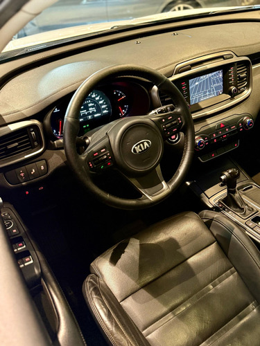 Kia Sorento 3.3 V6 24V 270cv 4x2 Aut.