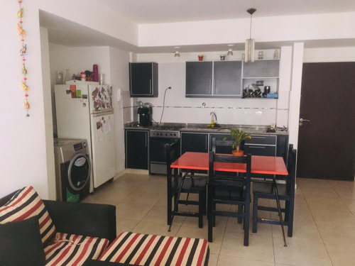 Imagen 4 de 12 de Excelente Dpto 2 Ambientes C/cochera En V. Ballester Centro