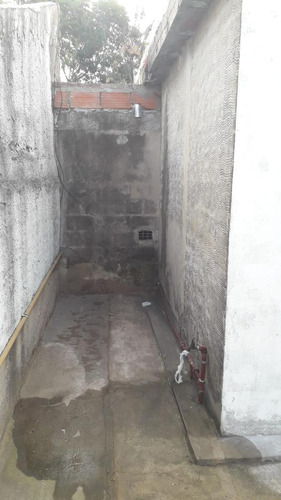 Casa En Venta - 2 Dormitorios 1 Baño - 300mts2 - Lomas De Zamora
