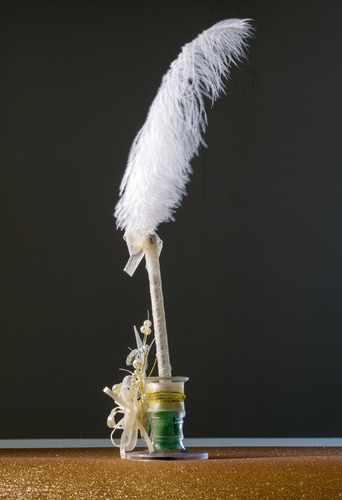 Imagen 3 de 5 de Pluma Firmas Boda Xv Años Decorada Recuerdo Carmen Hadas