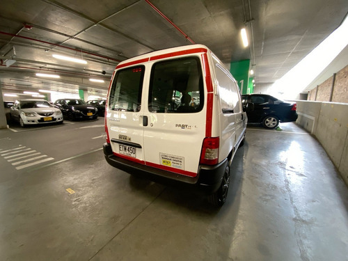 Imagen 11 de 25 de Peugeot Parner Cargo