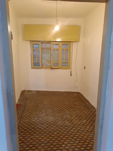 Alquilo Casa 1 Dorm 1/2, Pérez Castellanos.