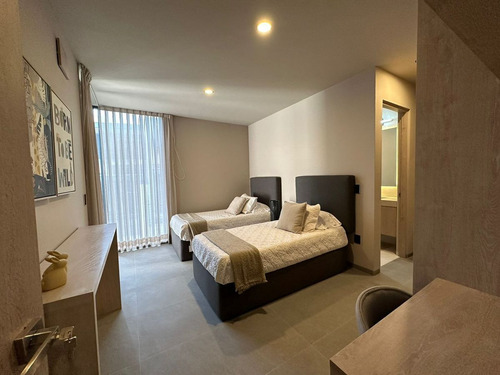 Se Vende Residencia De Autor En La Espiga Residencial, 4ta Recamara En Pb..
