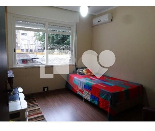Apartamento 2 Dormitórios Reformado Na Cidade Baix - 28-im419417