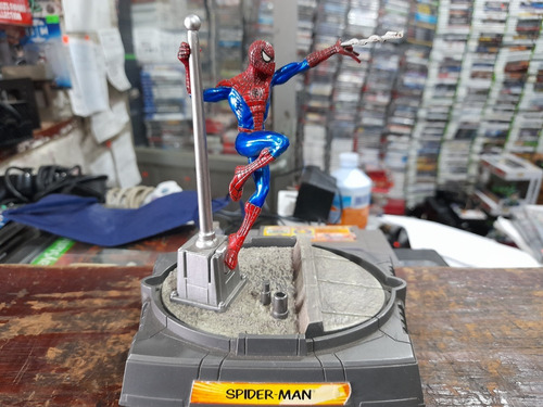 Figura Spiderman Titanium Series, Abierto (Usado)