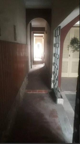 Imagen 2 de 11 de En Venta Importante Casa Céntrica.
