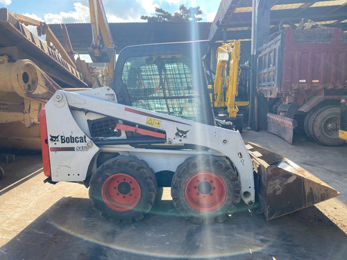 Imagem 1 de 14 de Minicarregadeira Bobcat S450 Ano 2015
