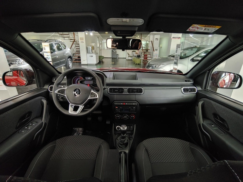 Imagen 13 de 16 de Renault Oroch Zen 4x4