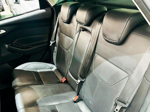 Ford Focus 2.0 TITANIUM PLUS HATCH 16V