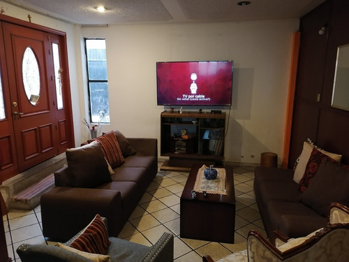 Imagen 2 de 25 de En Venta Casa En Zona Escolar Gusta A. Madero
