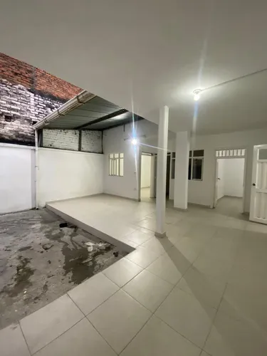 Vendo Casa Bifamiliar De Dos Pisos En San Fernando Sur Cali, Apartamentos, Local,oficina