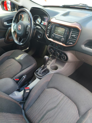 Fiat Toro 2.4 Volcano 16v Flex 4x2 Aut. 4p