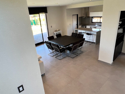 Imagen 12 de 30 de Casa En Venta Haras Santa María Escobar.