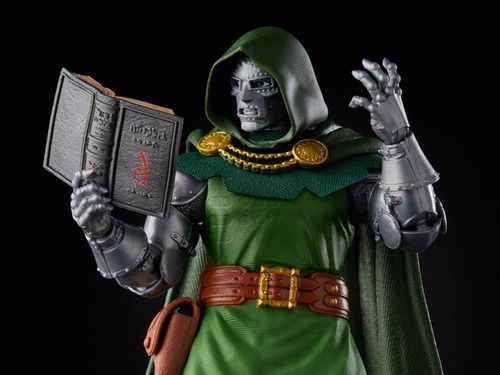 Imagen 6 de 10 de Figura Marvel Legends Doctor Doom Retro Nueva !!!