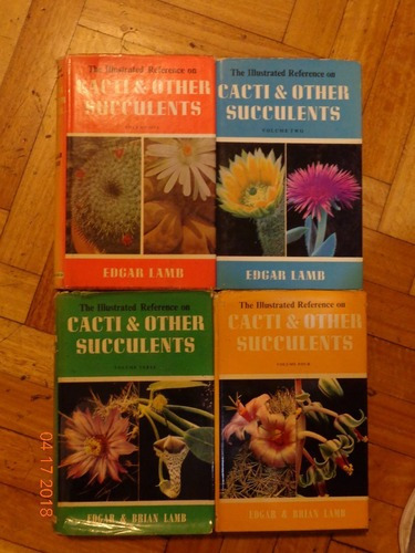 The Illustrated Reference On Cacti & Other Succulents. &-.