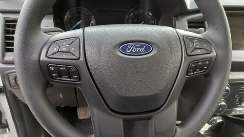 Imagen 14 de 16 de Ford Ranger Xls 4x4 3.2 (financia $2.000.000 Con Tasa 9.90%)