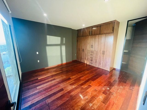 Se Vende Pent House En Loma Dorada De 491 M2, Único E Indescriptible.