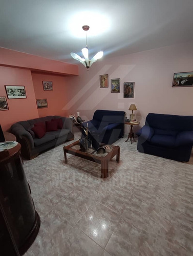 En Venta Apartamento Piso Bajo San Antonio De Los Altos-el Picacho-el Trébol I Remodelado 120 M2 4/2/1