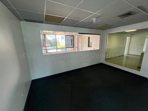 Oficina En Alquiler En Las Mercedes. Sw Mls #25-4418