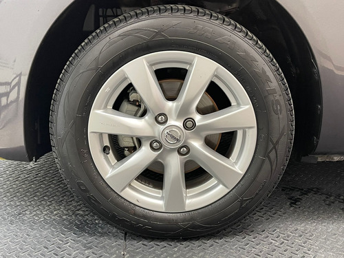 Imagen 9 de 15 de Nissan Versa Sense 2019