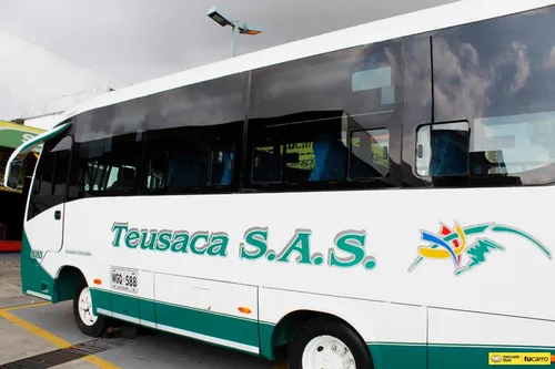 Bus Hino Xzu710l-hkfrp1 Micro Bus 20 Pasajeros
