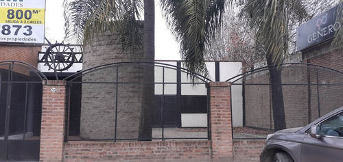 Imagen 3 de 12 de Local Comercial Con Deposito En Moreno Sobre Acceso Oeste