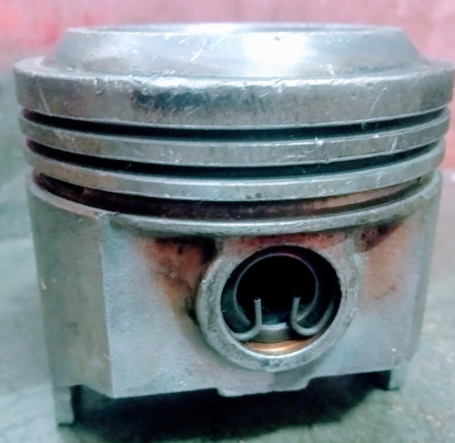 Pistón Usado En 030 Para Toyota 22r Carburador Mod.81-86. (Usado)
