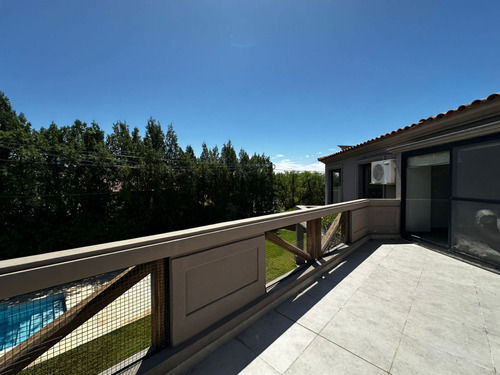 Casa En Venta En Dalvian Sa