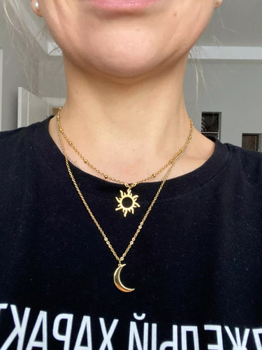 Imagen 7 de 9 de Collar Multicapa Doble Dije Sol Y Luna Acero Baño De Oro