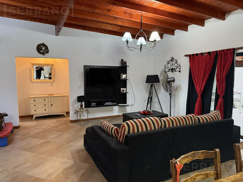 Venta Casa 4 Ambientes, Jacuzzi. Apta Credito. Parque Sakura. Exaltacion De La Cruz