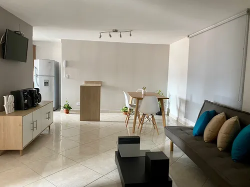 Apartamento En Laureles Cerca Al Primer Parque (a)