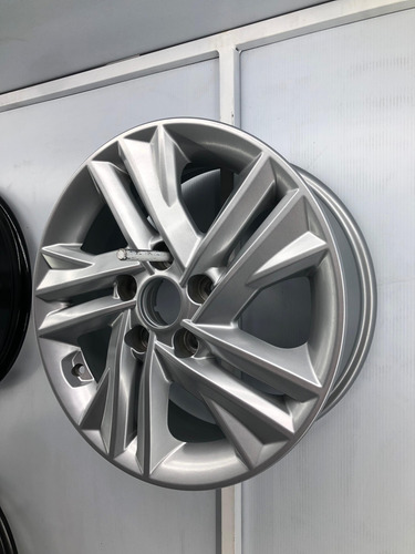 Rin 16 Original Hyundai Elantra 2019, 2020, 2021, 2022, 2023 Powder Coating Silver (Usado)