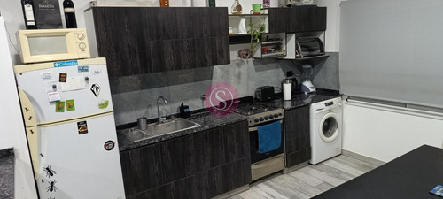 Casa En Venta En De Vicenzo Grande, Del Viso, Pilar