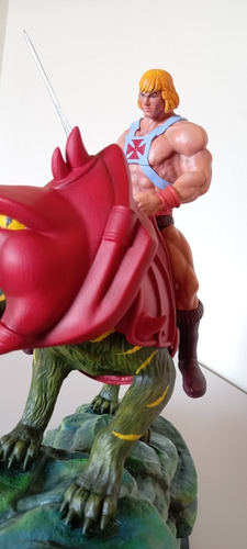 Estátua He-man E Gato Guer Master Of The Universe 43cm Dns3d